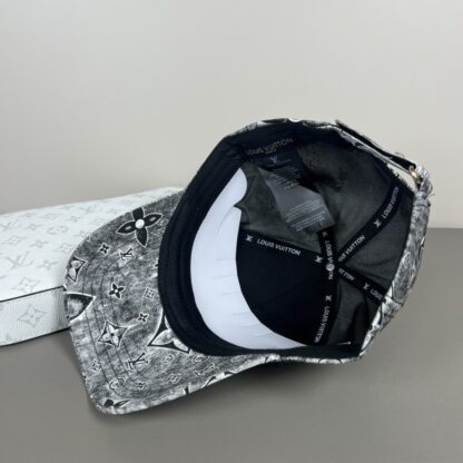 Louis Vuitton Baseball Cap - Image 7