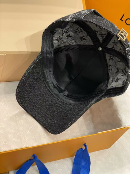 Louis Vuitton Spring and Summer New Baseball Cap - Image 7