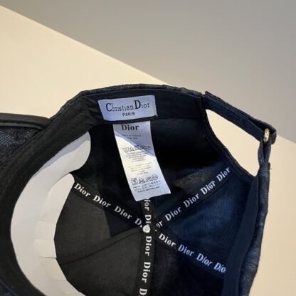 Dior simple and versatile fashion baseball cap - Image 8