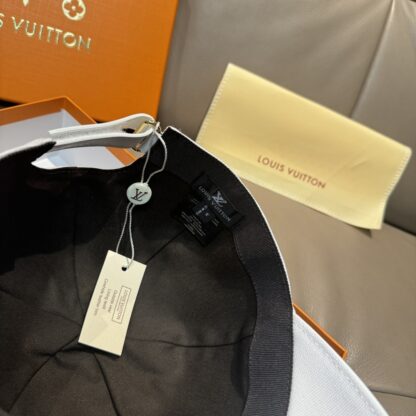 Louis Vuitton embroidered baseball cap - Image 7