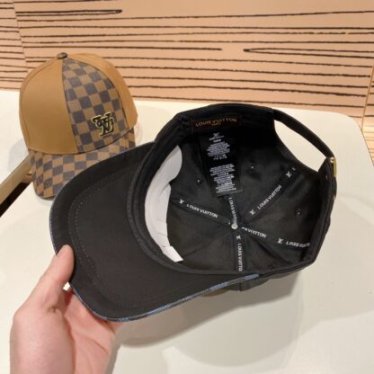 Louis Vuitton Korean version of the new British style baseball cap - Image 7