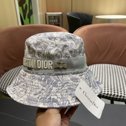 Dior exquisite and fashionable bucket hat - Image 8
