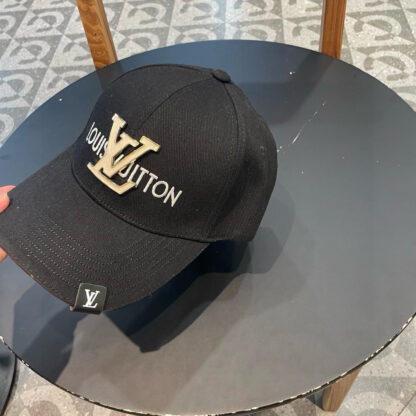 Louis Vuitton Classic Baseball Cap - Image 7