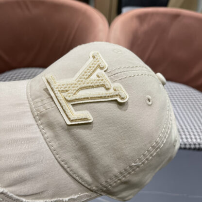 Louis Vuitton classic casual trendy simple baseball cap - Image 7