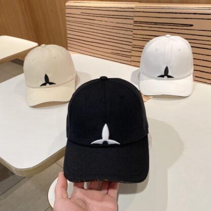 Louis Vuitton Unisex Baseball Cap - Image 7
