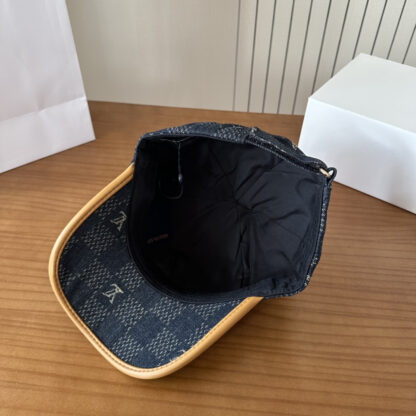 Louis Vuitton lightweight breathable baseball cap for men and women - Image 6
