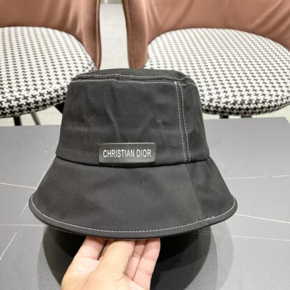 Dior's versatile bucket hat - Image 8