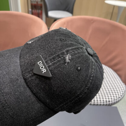 Dior triangle logo simple baseball cap - Image 8