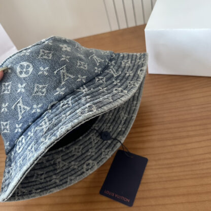 Louis Vuitton lightweight breathable bucket hat for men and women - Image 7