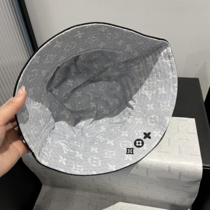 Louis Vuitton double-sided bucket hat - Image 7