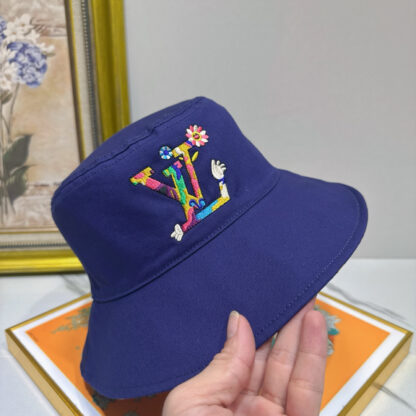 Louis Vuitton double-sided bucket hat - Image 7