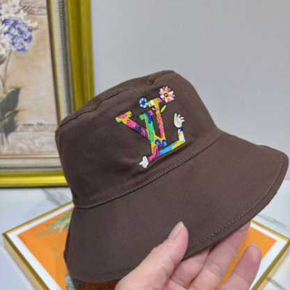 Louis Vuitton double-sided bucket hat - Image 7