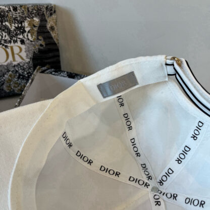 Dior stylish simple baseball cap - Image 8