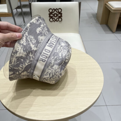 Dior new jacquard bucket hat - Image 8