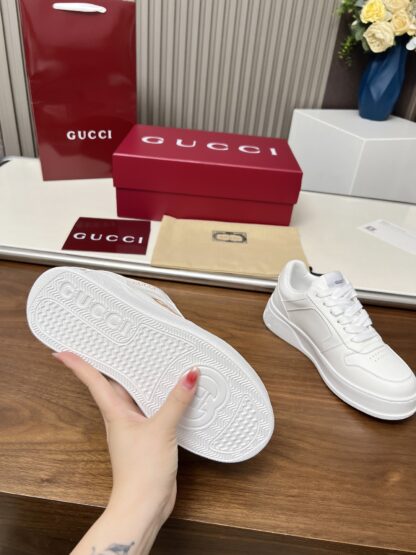 Gucci casual sneakers - Image 8