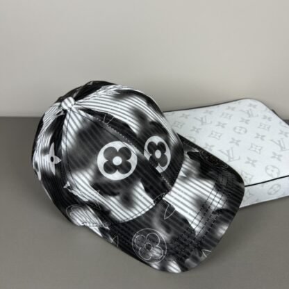 Louis Vuitton Unisex Baseball Cap - Image 7