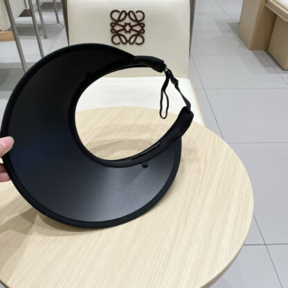 Louis Vuitton summer new men's and women's sun hats - Image 7