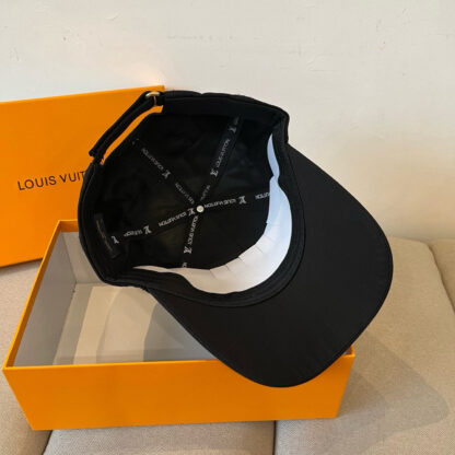 Louis Vuitton new baseball cap - Image 7
