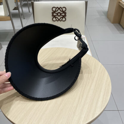 Louis Vuitton sun hat for women sun protection beach basin hat travel mountaineering headband style empty top hat - Image 6