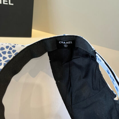 Chanel classic casual baseball cap - Image 7