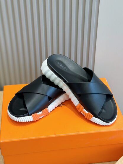 Hermès black and blue color matching men's cross ultra-light and comfortable slippers - Image 7