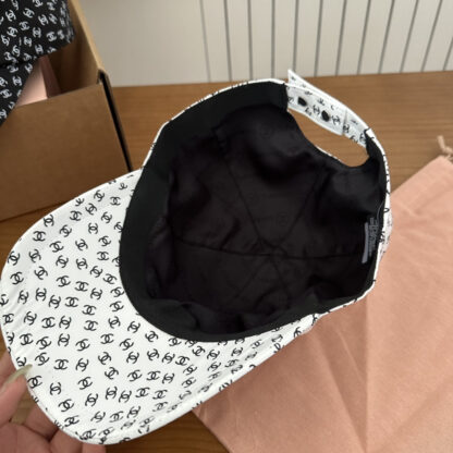 Chanel Classic Casual Baseball Cap - Image 7