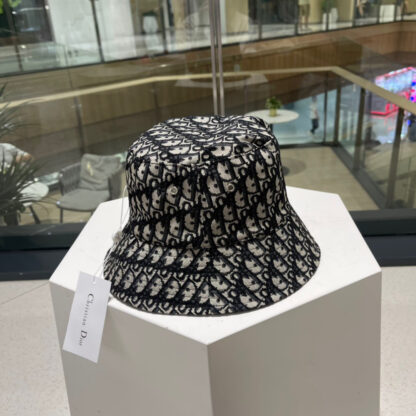 Dior casual double-sided bucket hat - Image 8