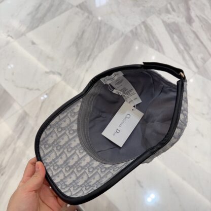 Dior casual fashion embroidered baseball cap - Image 8