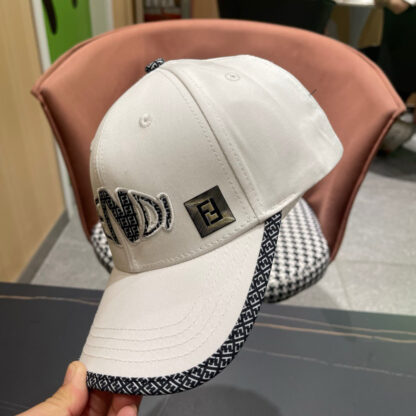 Fendi simple versatile baseball cap - Image 8