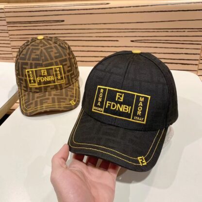 Fendi classic monogram trendy baseball cap - Image 8