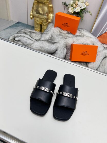 Hermès Spring/Summer new black flat sandals with 1cm heel height - Image 7