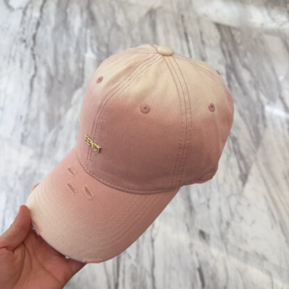 Fendi stylish simple baseball cap - Image 8