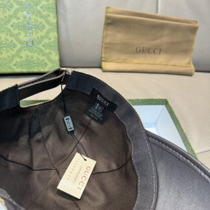 Gucci canvas and leather baseball cap - Image 7