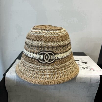 Chanel knitted bucket hat - Image 7