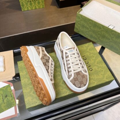 Gucci early spring casual sneakers - Image 8