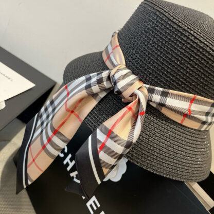 Burberry Bucket Hat Sunshade - Image 8
