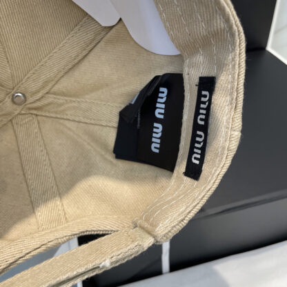 Miu Miu embroidered baseball cap - Image 8