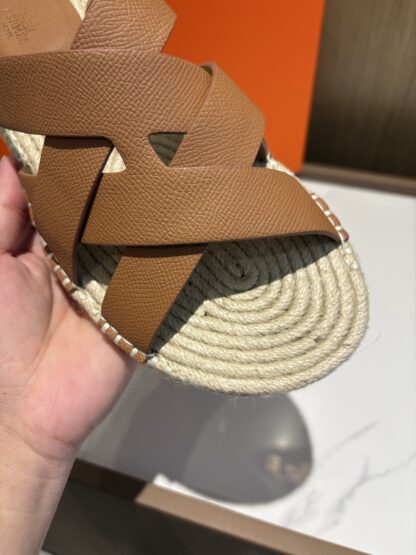 Hermès men's versatile, comfortable, non-slip brown casual slippers - Image 7