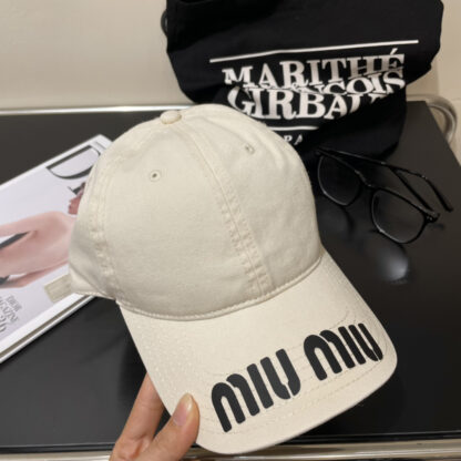 Miu Miu simple fashion baseball cap - Image 8
