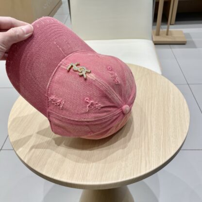 Yves Saint Laurent stylish all-match baseball cap - Image 7