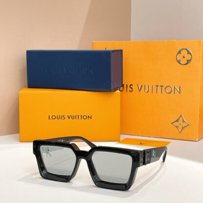 LOUIS VUITTON Fashion Sunglasses - Image 8