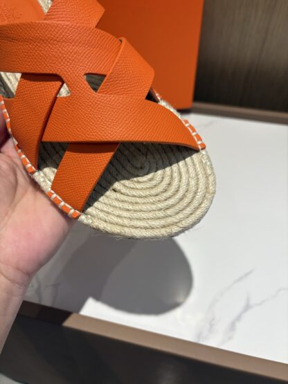 Hermès men's versatile, comfortable, non-slip orange casual slippers - Image 7