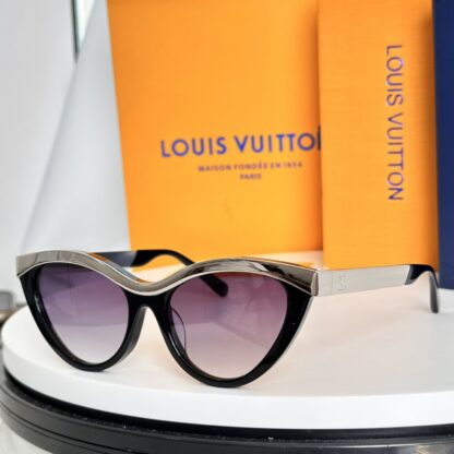 LOUIS VUITTON Fashion Sunglasses - Image 8
