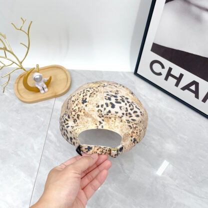 Prada niche sexy leopard print fashion baseball cap - Image 7