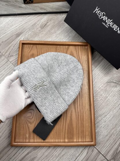 Yves Saint Laurent fine wool knitted hat - Image 7