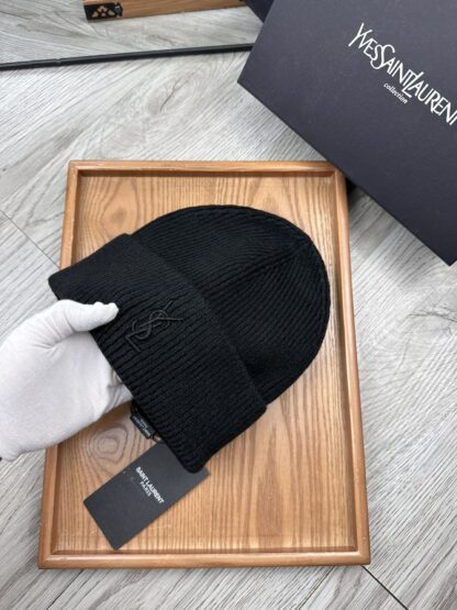 Yves Saint Laurent fine wool knitted hat - Image 7