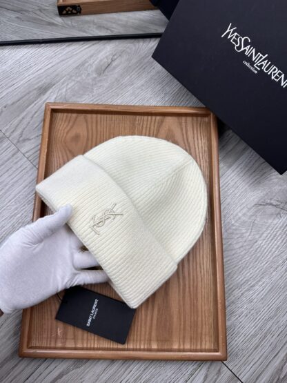 Yves Saint Laurent fine wool knitted hat - Image 7