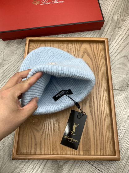 Yves Saint Laurent fine wool knitted hat - Image 7