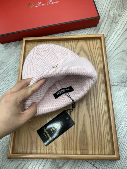 Yves Saint Laurent fine wool knitted hat - Image 7