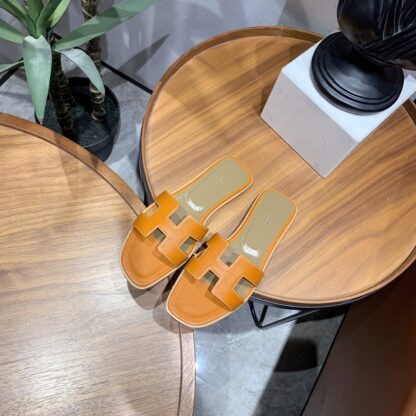 Hermès Orange Classic Litchi Leather Handmade Flat Slippers - Image 7